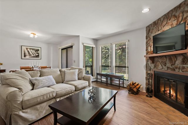 122 Woods Brooke Circle, Ossining, NY 10562