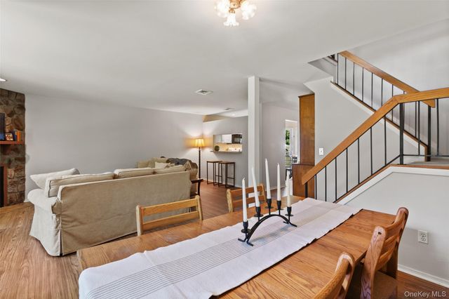 122 Woods Brooke Circle, Ossining, NY 10562