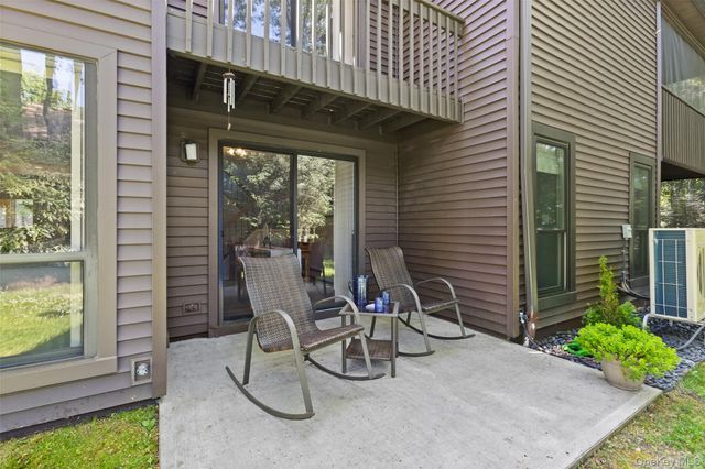 122 Woods Brooke Circle, Ossining, NY 10562