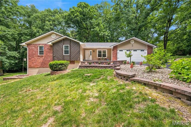 800 Pralle Lane, St Charles, MO 63303