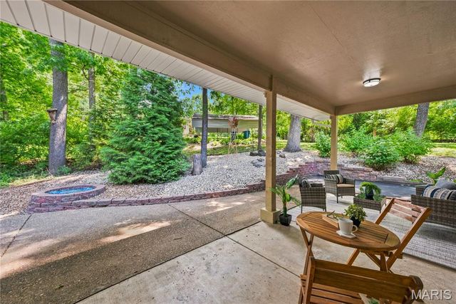 800 Pralle Lane, St Charles, MO 63303