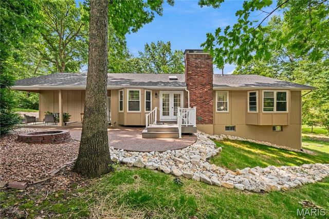 800 Pralle Lane, St Charles, MO 63303