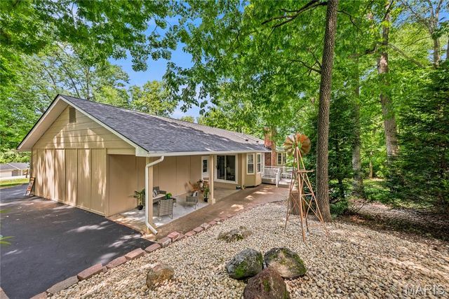 800 Pralle Lane, St Charles, MO 63303