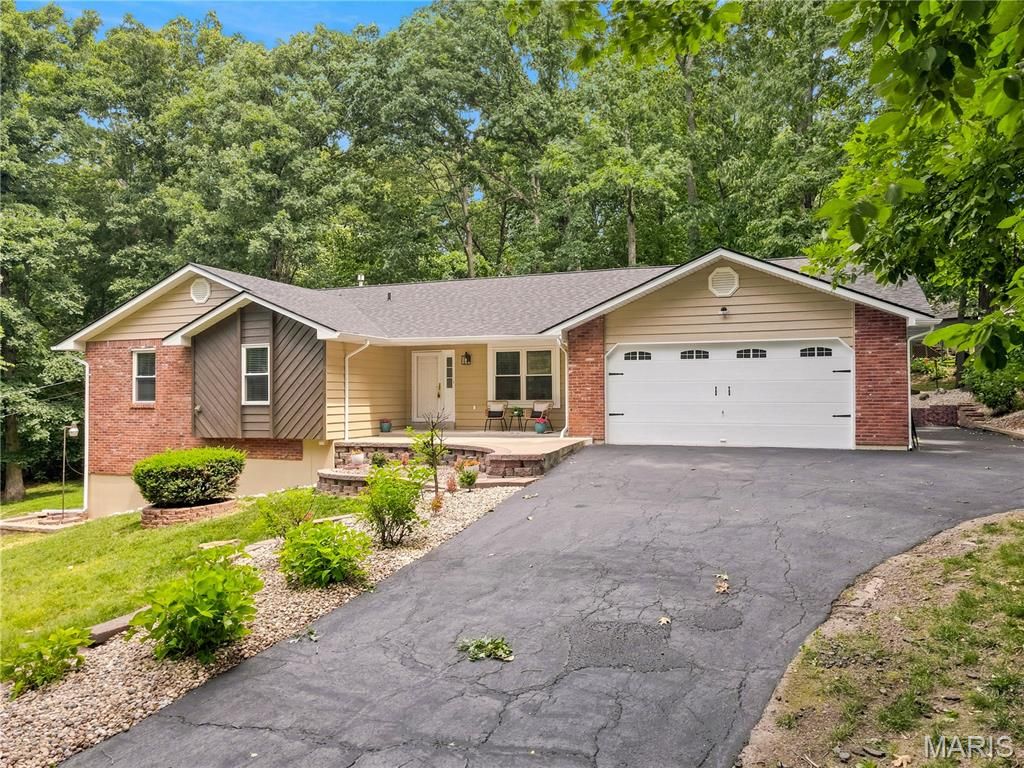 800 Pralle Lane, St Charles, MO 63303