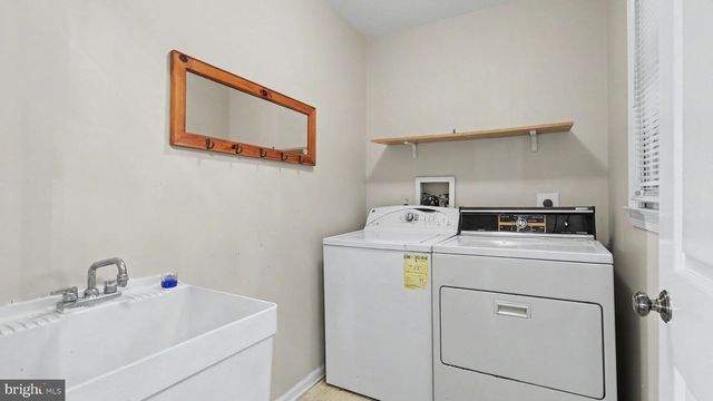 11402 FLINTS GROVE LN, North Potomac, MD 20878