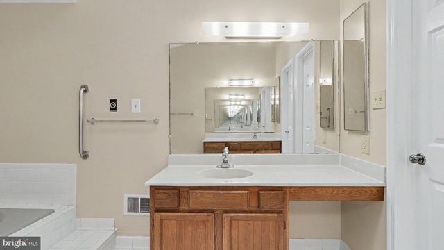 11402 FLINTS GROVE LN, North Potomac, MD 20878
