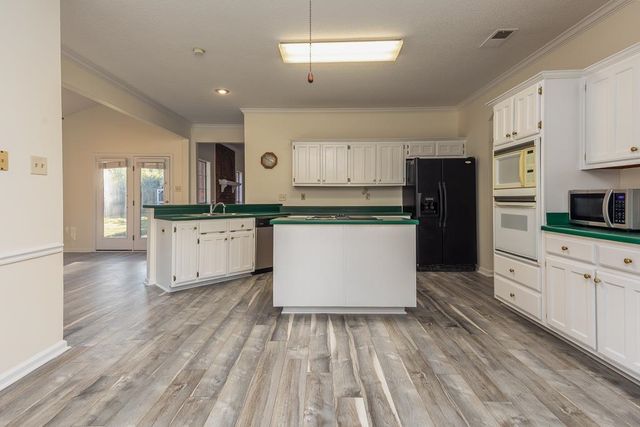 3510 SARA WOODS DR, Bartlett, TN 38133