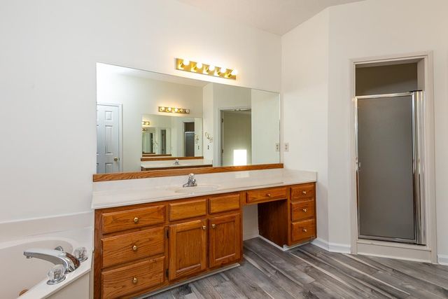 3510 SARA WOODS DR, Bartlett, TN 38133