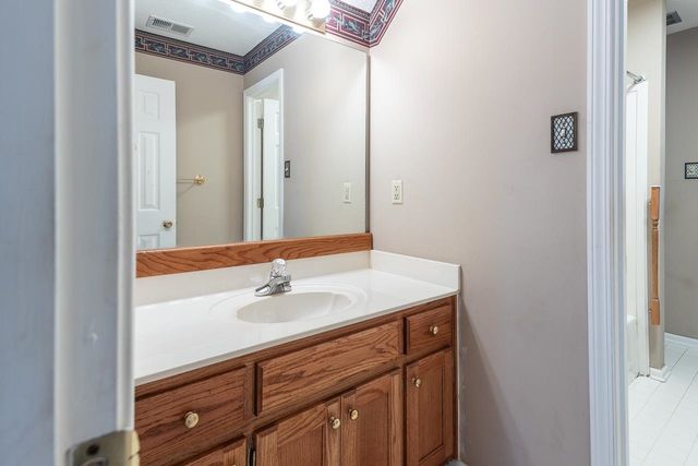 3510 SARA WOODS DR, Bartlett, TN 38133