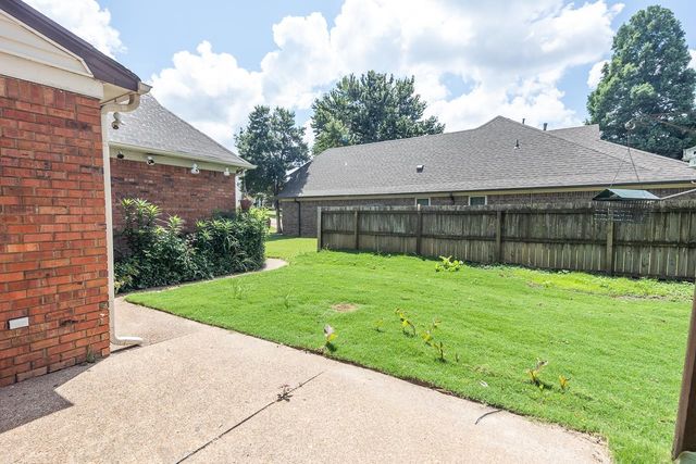 3510 SARA WOODS DR, Bartlett, TN 38133