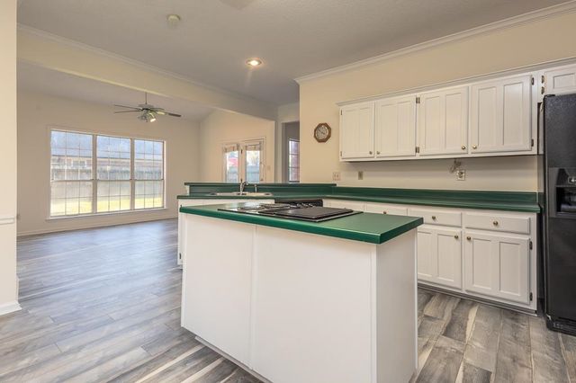 3510 SARA WOODS DR, Bartlett, TN 38133