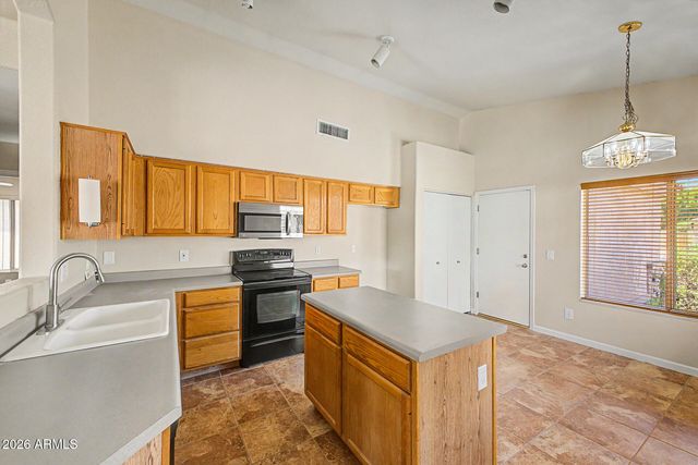 3311 E SAN ANGELO Avenue, Gilbert, AZ 85234