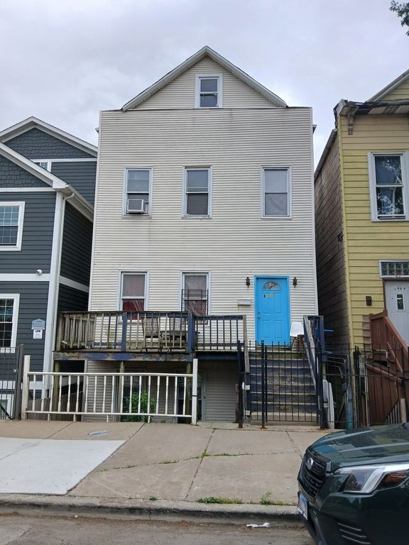 1905 W Cullerton Street, Chicago, IL 60608