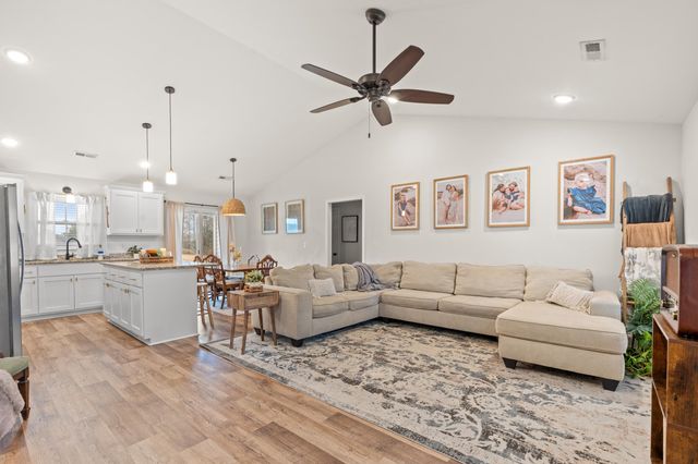 5601 Cates Bay Hwy., Conway, SC 29527