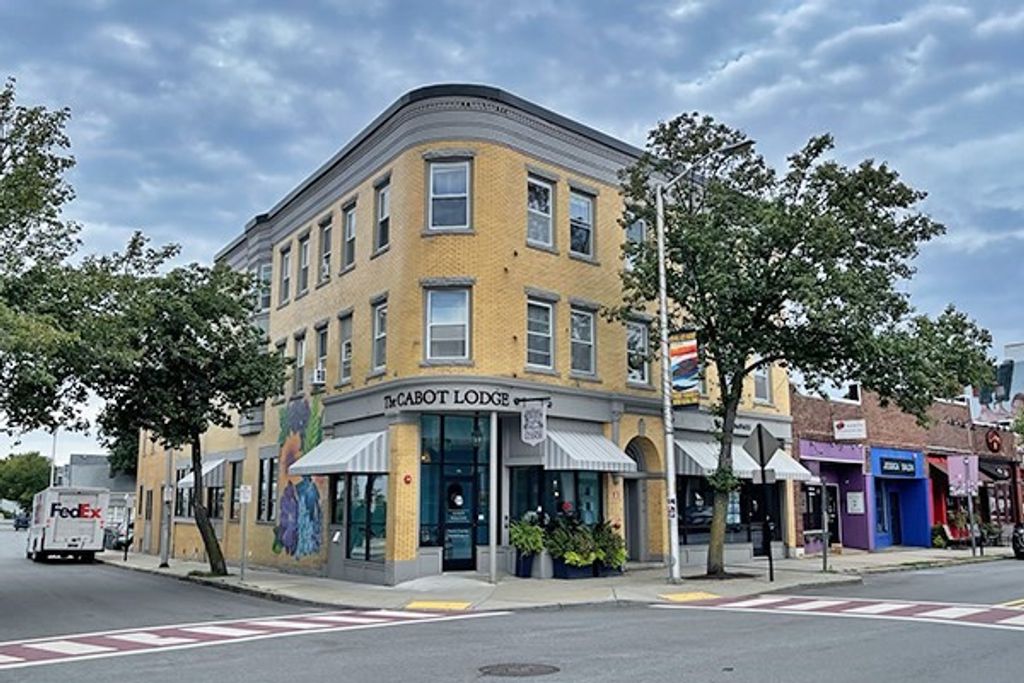 278 Cabot St 03, Beverly, MA 01915