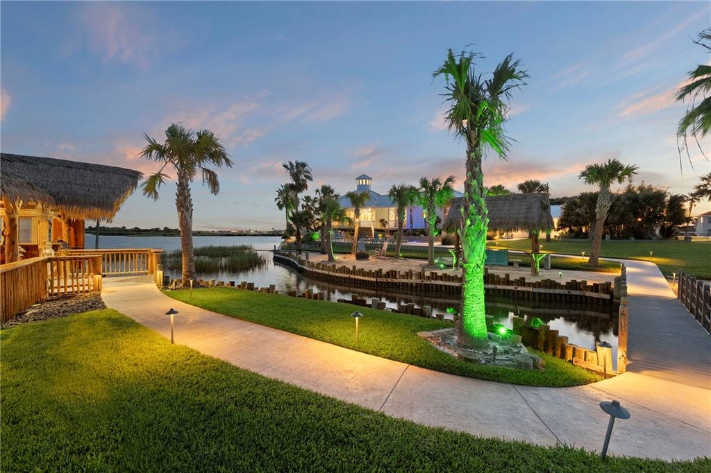 140 Bay Harbor Dr, Aransas Pass, TX 78336 — photo 2