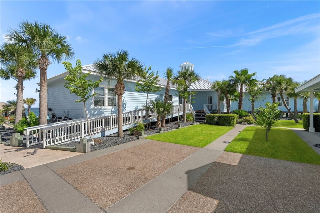 140 Bay Harbor Dr, Aransas Pass, TX 78336 — photo 3