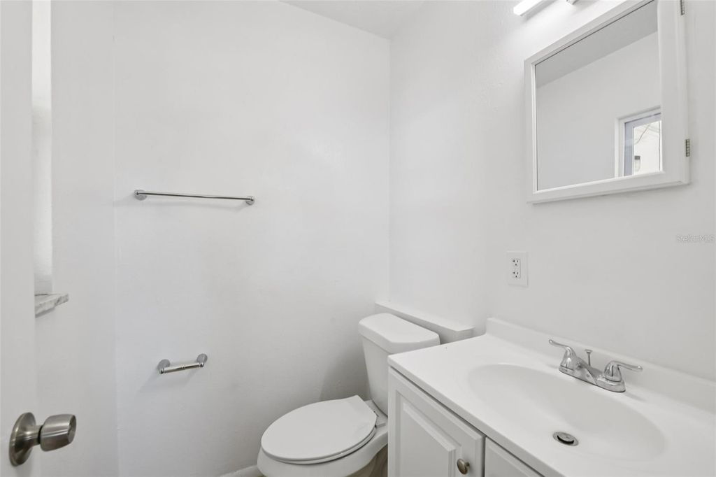 Image 13 of property listing at 2313 FLEET CIRCLE, Orlando, FL 32817