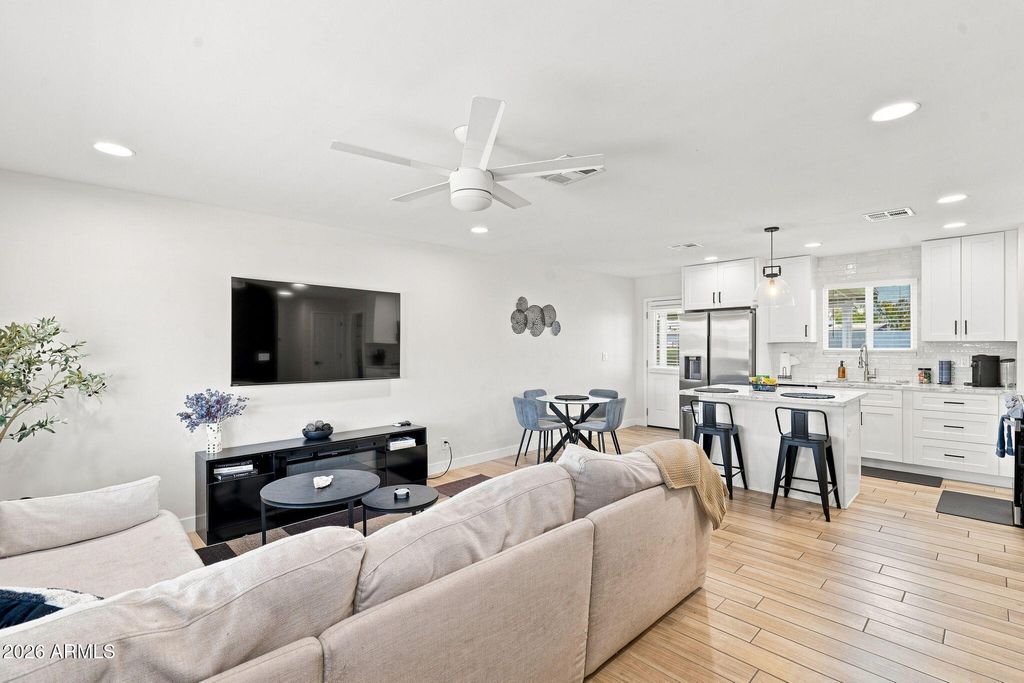 1725 S MARILYN ANN Drive, Tempe, AZ 85281 — photo 4