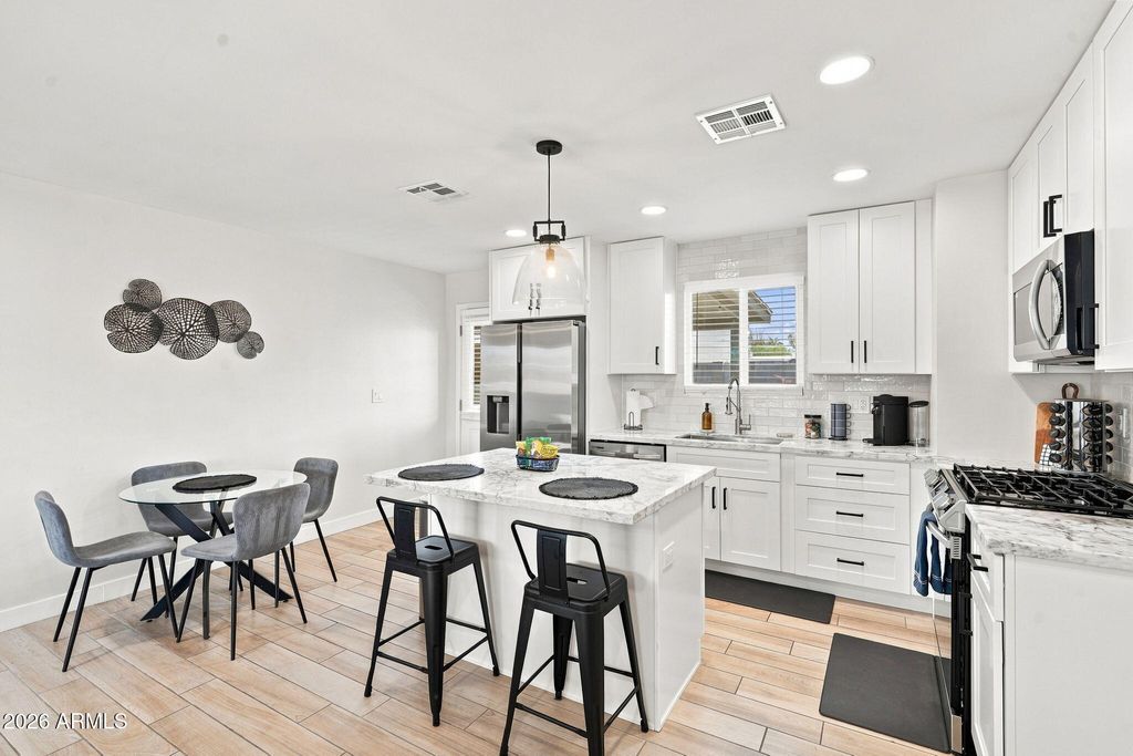 1725 S MARILYN ANN Drive, Tempe, AZ 85281 — photo 5