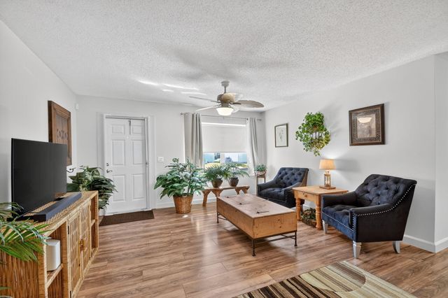 105 SW 9th Street, Boynton Beach, FL 33426