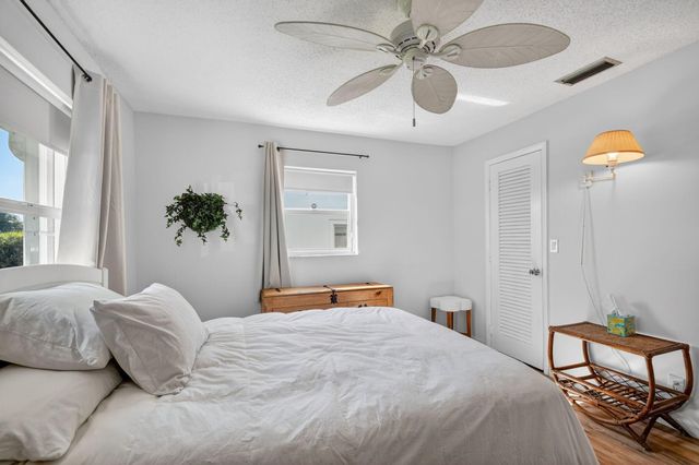 105 SW 9th Street, Boynton Beach, FL 33426