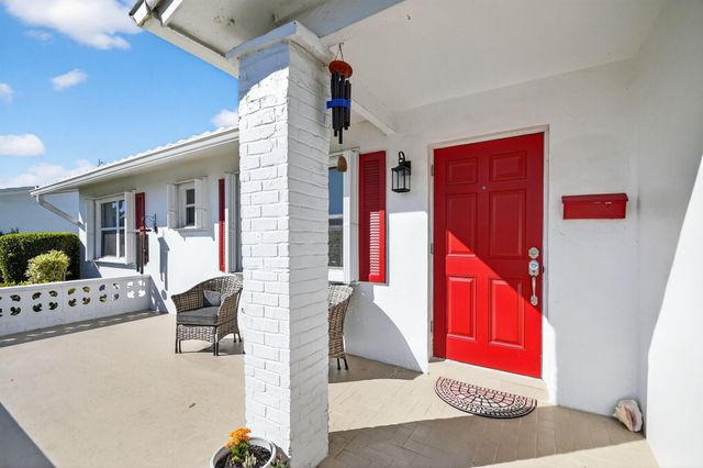 105 SW 9th Street, Boynton Beach, FL 33426