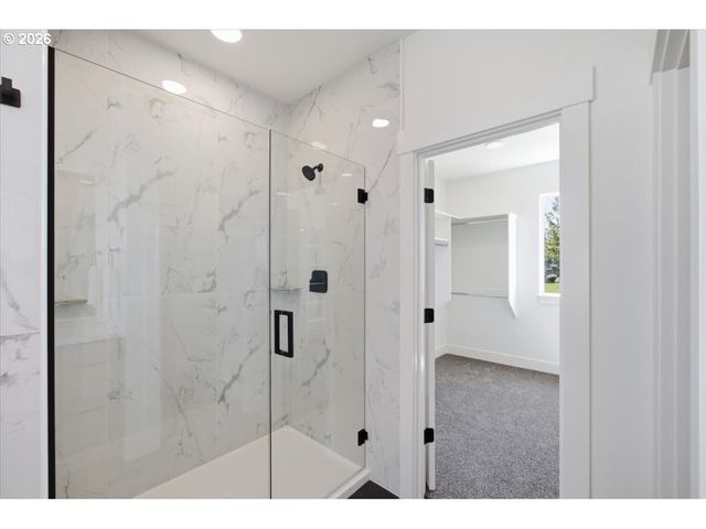 2110 NIGHTHAWK Ave, Stayton, OR 97383