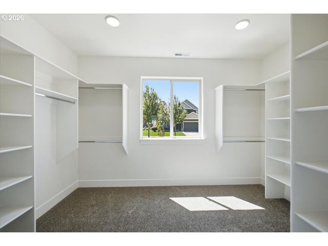 2110 NIGHTHAWK Ave, Stayton, OR 97383