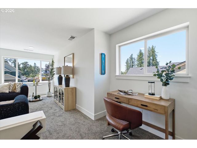 2110 NIGHTHAWK Ave, Stayton, OR 97383