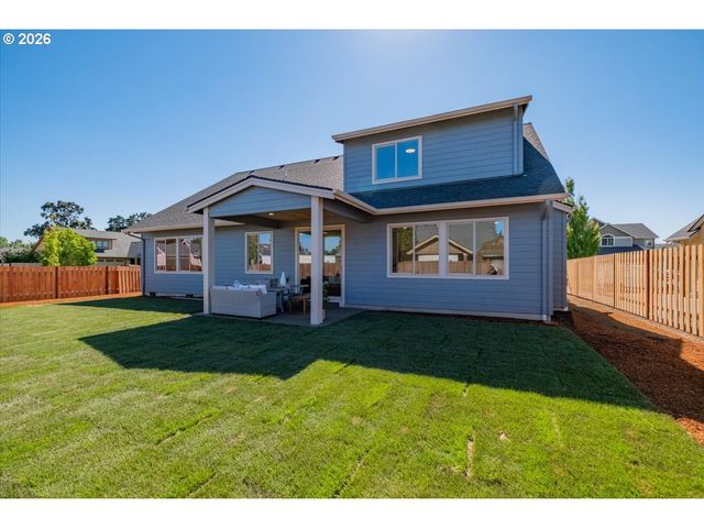 2110 NIGHTHAWK Ave, Stayton, OR 97383