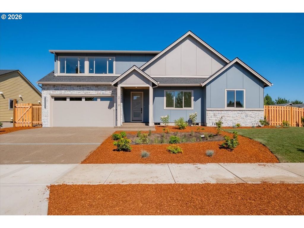 2110 NIGHTHAWK Ave, Stayton, OR 97383