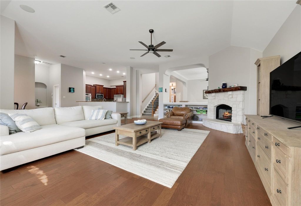 433 Ridgetop BND, Cedar Park, TX 78613