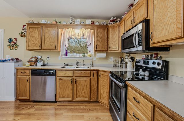 11419 VALLEY VIEW CT, Holts Summit, MO 65043