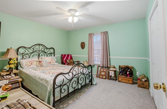 11419 VALLEY VIEW CT, Holts Summit, MO 65043