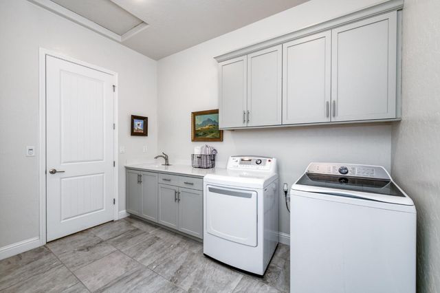 2723 Vermont Avenue, Clovis, CA 93619