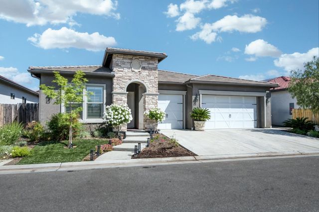 2723 Vermont Avenue, Clovis, CA 93619