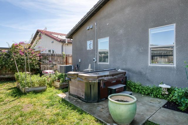 2723 Vermont Avenue, Clovis, CA 93619