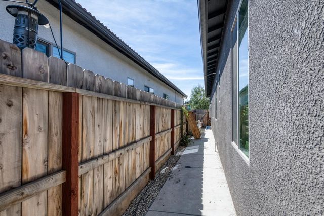 2723 Vermont Avenue, Clovis, CA 93619