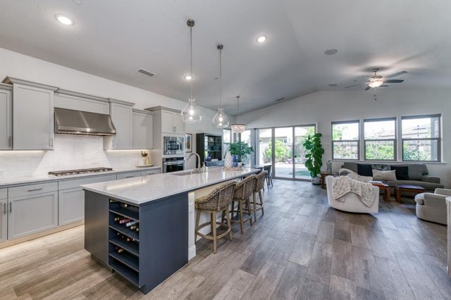 2723 Vermont Avenue, Clovis, CA 93619