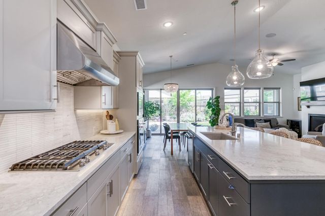 2723 Vermont Avenue, Clovis, CA 93619