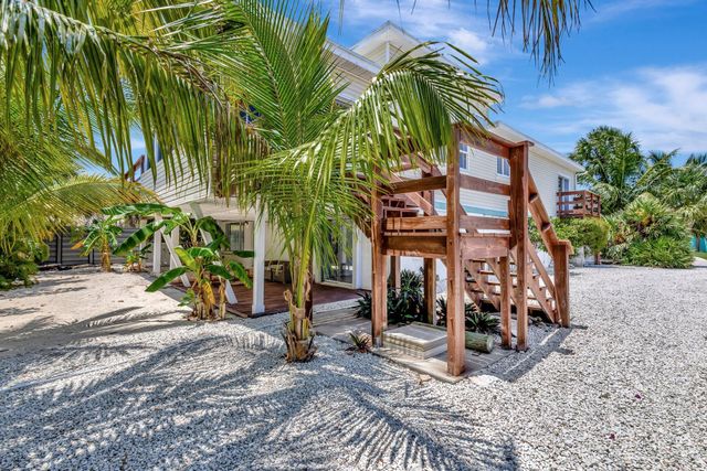 217 Marina Drive, Fort Pierce, FL 34949