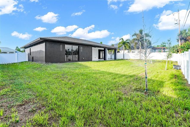 2700 2700 SW Ember Ter, Cape Coral, FL 33991