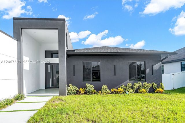2700 2700 SW Ember Ter, Cape Coral, FL 33991