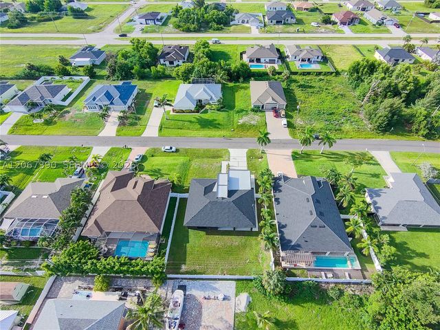 2700 2700 SW Ember Ter, Cape Coral, FL 33991