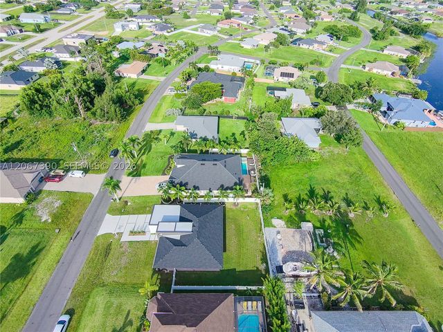 2700 2700 SW Ember Ter, Cape Coral, FL 33991