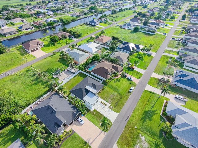2700 2700 SW Ember Ter, Cape Coral, FL 33991