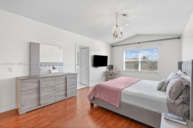 9838 NW 1st Mnr, Coral Springs, FL 33071