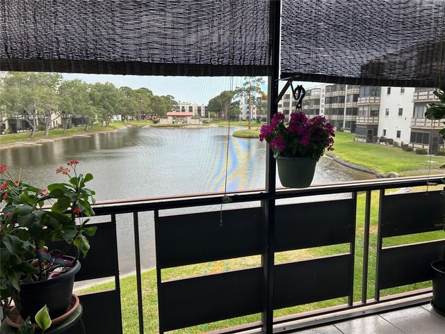 6190 80TH STREET N 204, St Petersburg, FL 33709