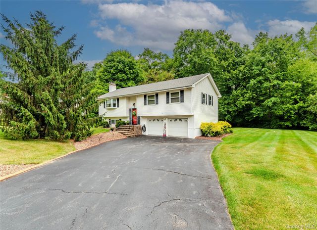 20 Kendell Drive, Wappingers Falls, NY 12590